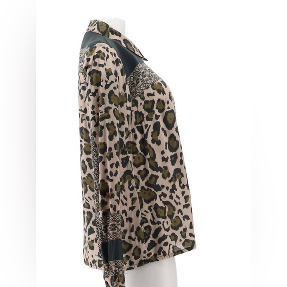 Tolani Collection Button Blouse Tab Sleeves Forest Green & Taupe Animal … - Picture 3 of 6